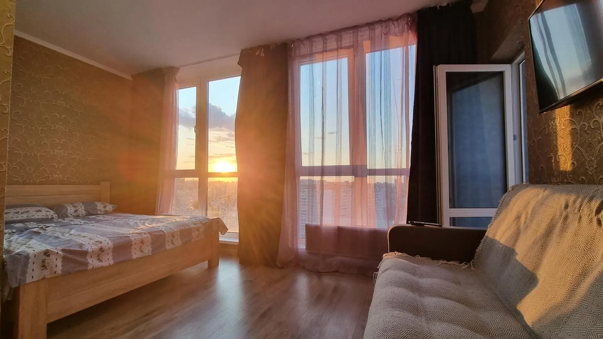 Панорамний Краєвид Поруч З Метро Kyiv Apartment