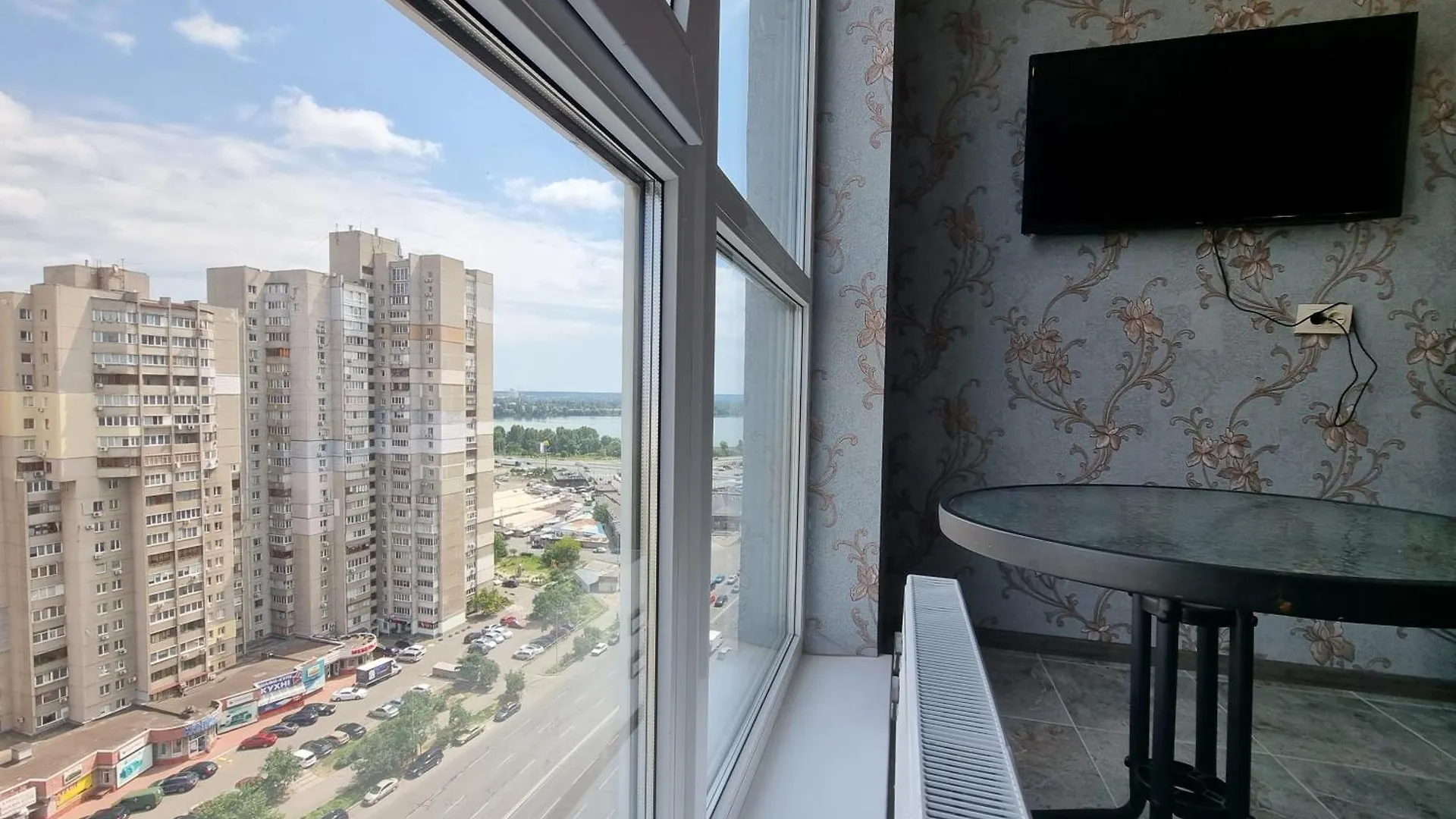 Панорамний Краєвид Поруч З Метро Kyiv Apartment