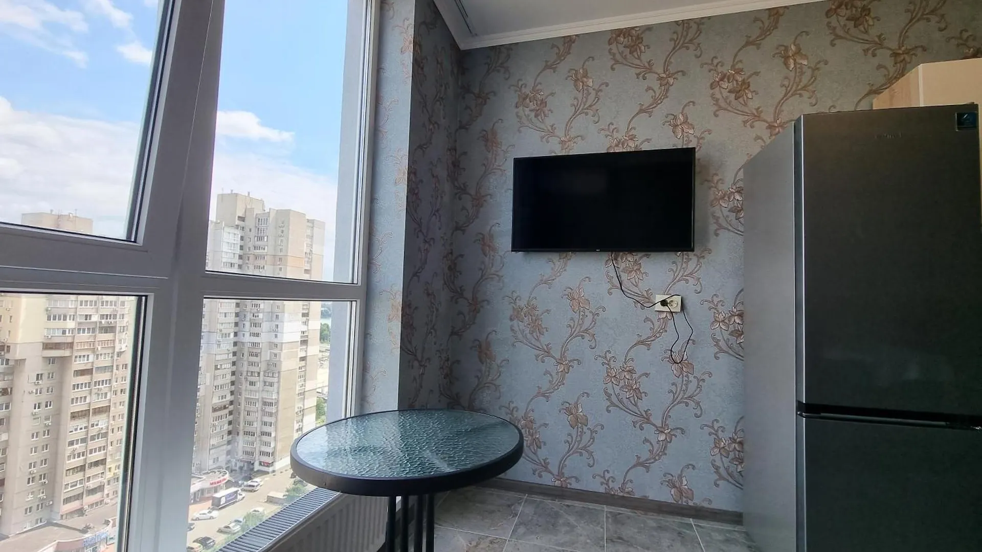 Панорамний Краєвид Поруч З Метро Kyiv